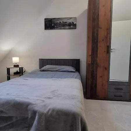 Dg-wohnung In Direkter Naehe Des Sg Hbf Lejlighed Solingen