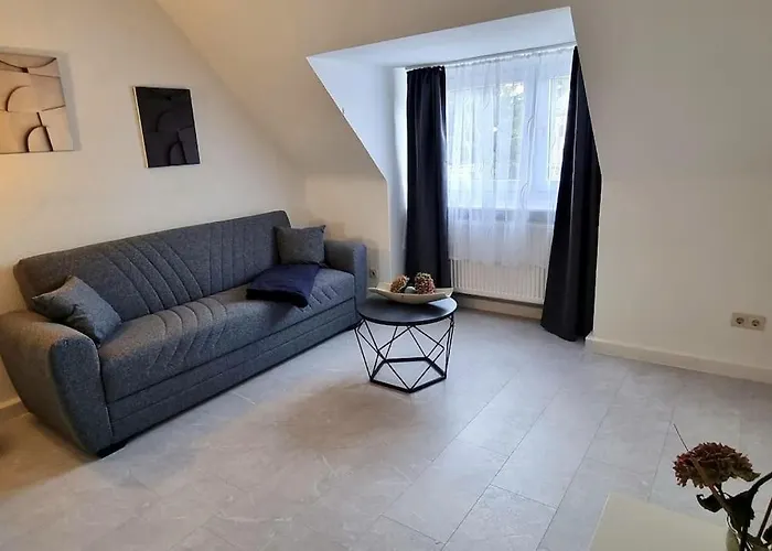 Lejlighed Dg-wohnung In Direkter Naehe Des Sg Hbf Solingen